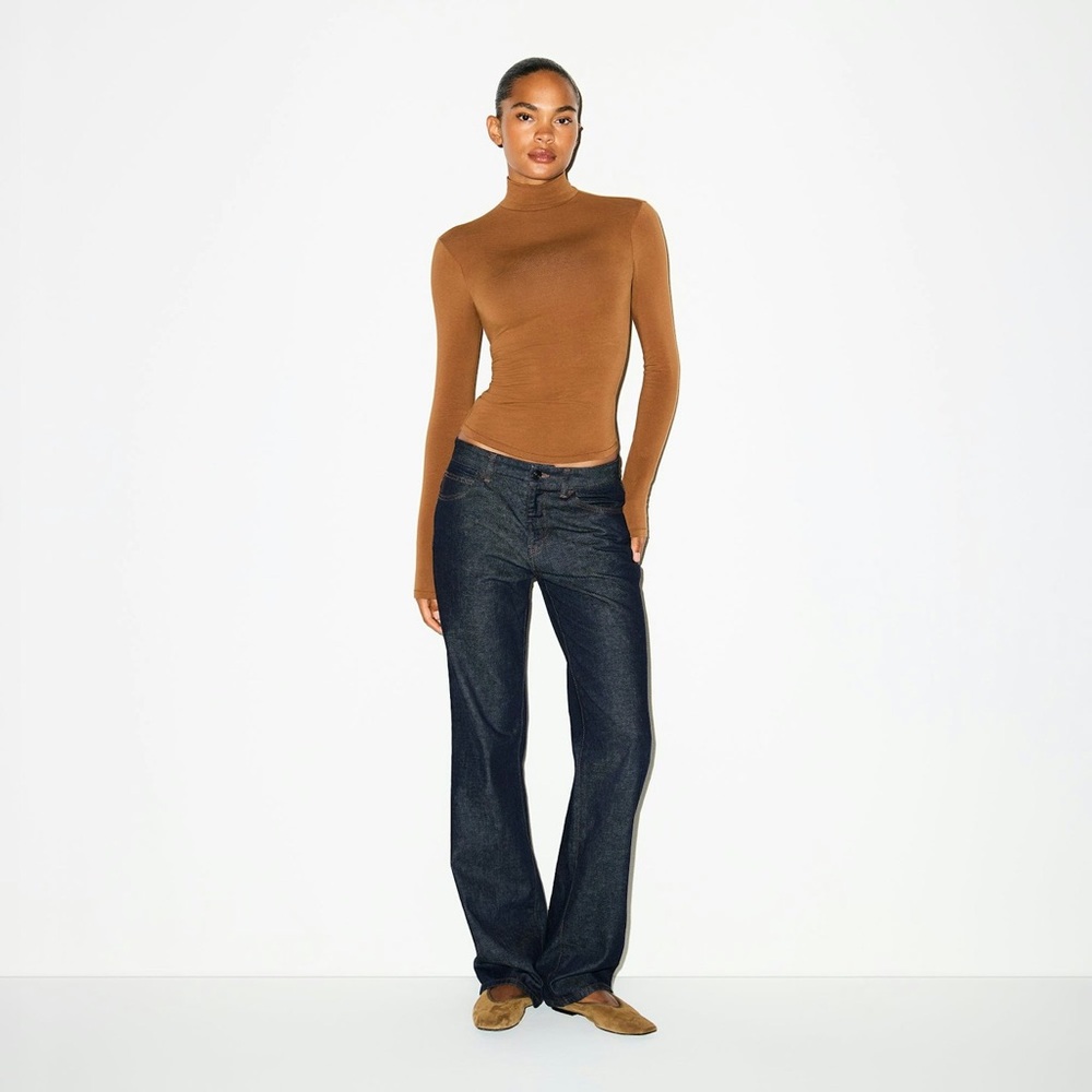 SKIMS - NWT - COTTON JERSEY TURTLENECK | CHAI